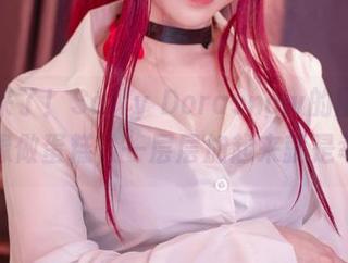 更新来了！Sally Dorasnow的厨娘姿态就像做蛋糕，一层层加起来就是幸福。